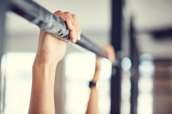 How to Build a Homemade Pull-Up Bar for Your Home Gym